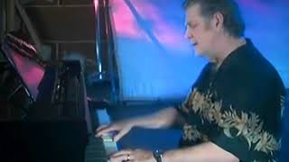Brian Wilson plays &quot;Roll Plymouth Rock&quot; a.k.a &quot;Do You Like Worms&quot;