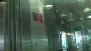 preview picture of video 'Locked ThyssenKrupp elevator at Givatayim Mall in Givatayim(Cinema elevator)'