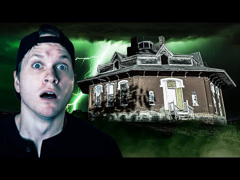 The Haunted House Of Lost Souls: Ghosts Of The Octagon House