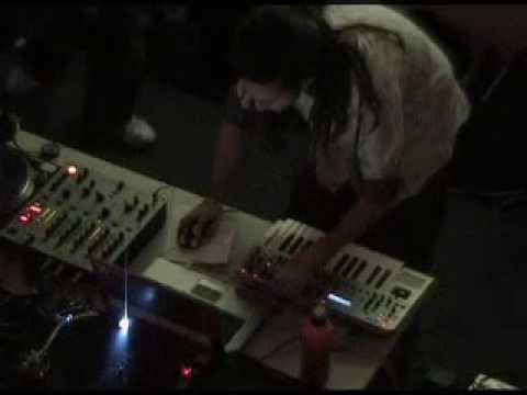 [2006 Old School Warning] Tom Cosm Live @ DJ Storm All Ages Warehouse Rave