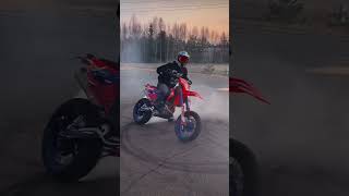 Download lagu Bike❤️🔥#supermoto #husqvarna #ktm #supermot #wheelie #stuntriding #2stroke #motolife #exc #stunt mp3 Download lagu Bike❤️🔥#supermoto #husqvarna #ktm #supermot #wheelie #stuntriding #2stroke #motolife #exc #stunt mp3