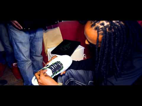 Keros-n X Artwhosdesign