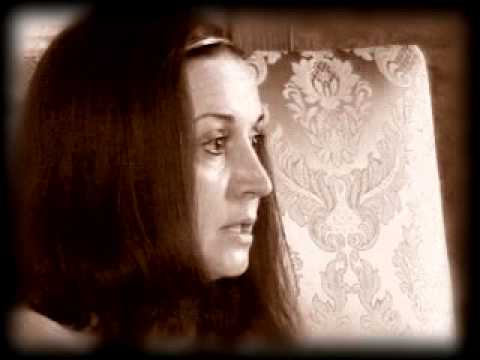 Poeți români în 2001 - Magda Cârneci