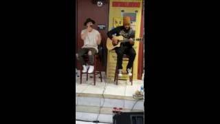 Travis Garland-Homewrecker (Acoustic) 3/20/16 Austin, TX