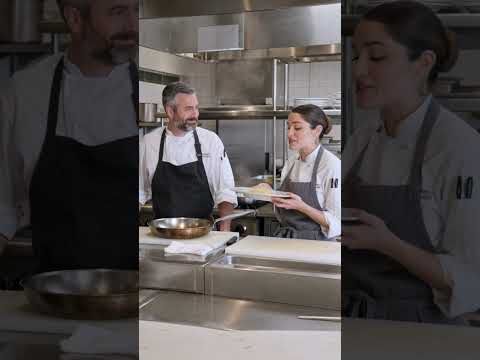Gestionar pedidos en una cocina de ritmo rápido en inglés puede resultar abrumador si no estás preparado