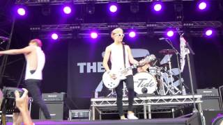 The Tide -  Falling in love tonight (live at westonbirt front row)