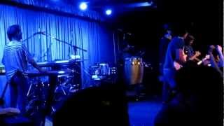 Los Amigos Invisibles - &quot;Intro&quot; * &quot;What is love&quot; * &quot;Qué rico&quot; * &quot;Ven a mí&quot;