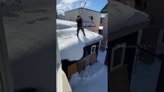 Snow falls from the roof #asmr #snow #funny #odlysatisfying #ice #satisfying #fyp