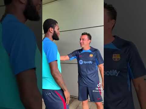 Regardez la rencontre entre franck kessié et xavi... kessié ne parle