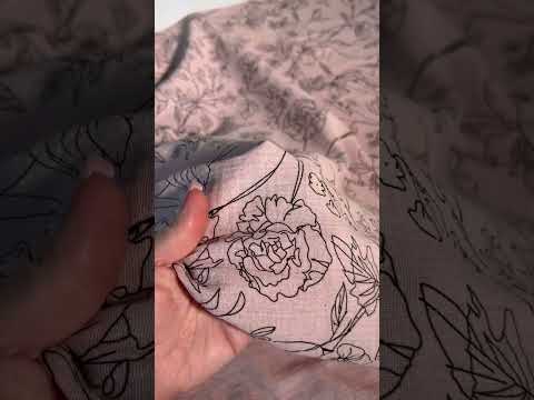 Muslin with floral patterns in ash pink internetu