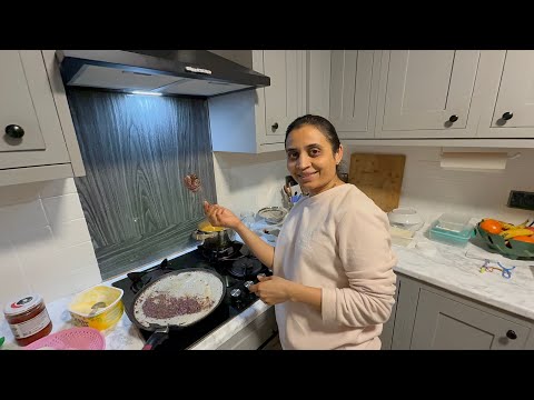Aaje ekdam healthy uttapm banavya & devam na favourite chocolate dosa 😋