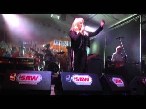 Bonnie Tyler - Holding Out For A Hero (Live in Stendal, Germany 2013.06.08)