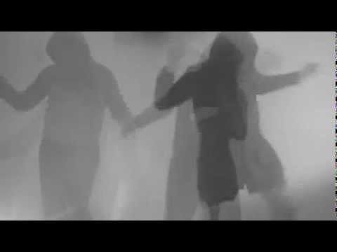 "Wie schön alles begann und wie traurig alles endet"   von Dirk Bernemann