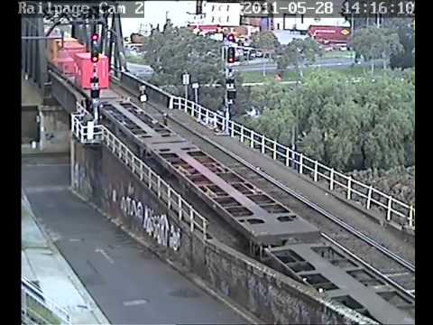 Bunbury Street Railcam - POTA train reversing from Swanston Dock into North Dynon Yard