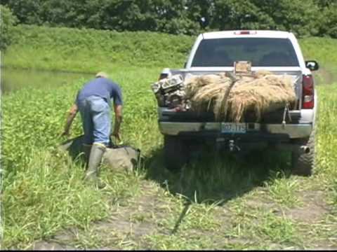 loading a MOmarsh layout boat
