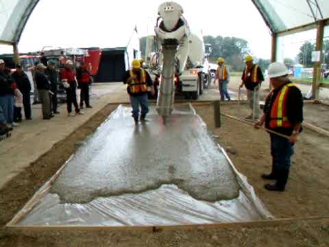 Self Consolidated Concrete (SCC) Demo - Woodstock Outdoor Farmshow (CFBA)