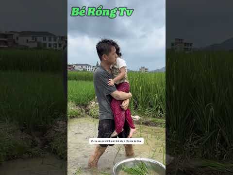 2 Bố Con Đáng Thương Đi Làm Ruộng Thuê, Cái Kết Khiến Ai Cũng Xúc Động