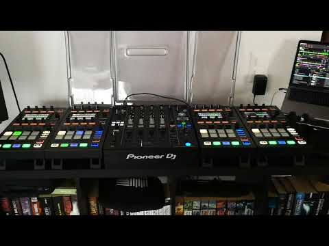 Traktor 3 with 4x Kontrol D2
