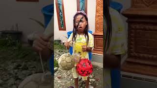 Download lagu Main lato lato #comedy #lato #funny #lato2 #komedi #latolato #lucu #ngakak #ngeshortsdulu #makan mp3