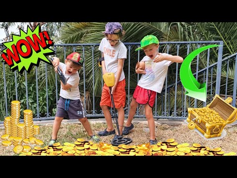 CHASSE AU TRÉSOR DANS LE JARDIN AVEC UN DÉTECTEUR DE MÉTAUX ! #chasseautresor #détecteurdemétaux