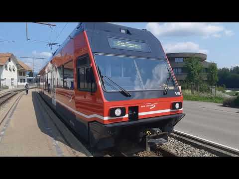 Triebwagen der aare seeland mobil ASM/Ausfahrt Station Lattrigen BE/In Richtung Täuffelen-Ins Biel