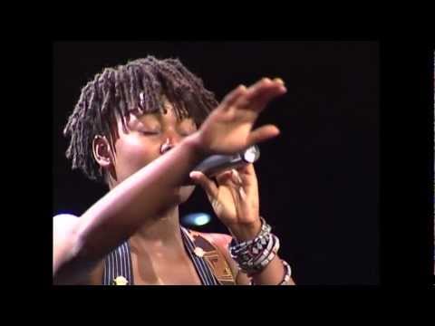 Entre Vues 2004 - Manou Gallo & Le Djiboi