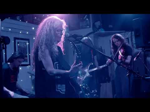 Francisca Griffin and the Bus Shelter Boys at the Crown Hotel 3/12/21 - 1