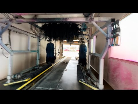 Very nice Sonny mini tunnel car wash at Express auto spa, weatherford Oklahoma ￼