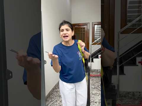 Advit raste se kuch bhi le aata hai 🤦🏻‍♀️ Tom & Jerry #shorts #funnyshorts #bindasghar