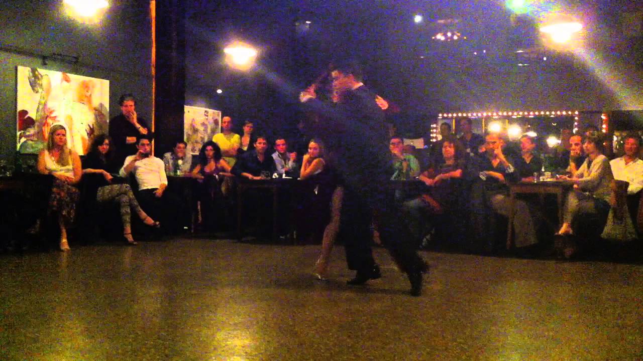 María Noel Sciuto y Cristhian Sosa con la Juan D'Arienzo en La Milonga del Tasso - Tango