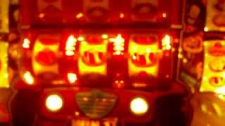 preview picture of video 'Astra party time double decker 1:00 board and jackpots 2014 ilfracombe fruit machine arcade xperia m'