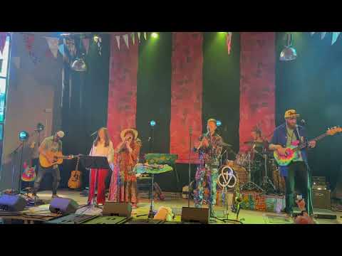 Trinity Wereldwijs Live met Elly Zuiderveld - Wereldvreemd (Official Bootleg Video)