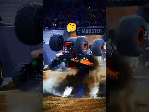 Monster Jam 2025: Avenger ✖️ Grave Digger 🔥 Epic Stunts & Madness!