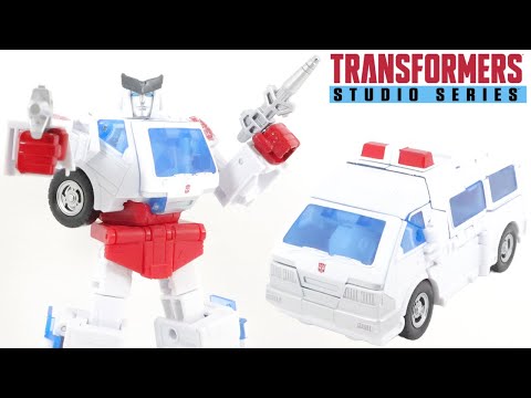 Transformers Studio Series 86 Voyager Class Ratchet Review (4K)