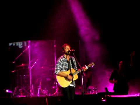 Hillsong - Solo Dios puede salvar - Argentina Velez  2009