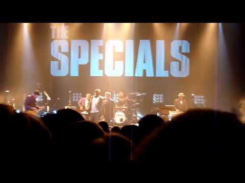 The Specials Do The Dog & (Dawning Of A)New Era (Live At The Brighton Centre 19/11/09)