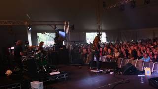 Dan Baird And Homemade Sin - Country Roads (audience singalong) - Ramblin' Man Fair 2017