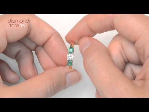 N3025 - Emerald 0.30ct And Diamond 18K Gold Ring