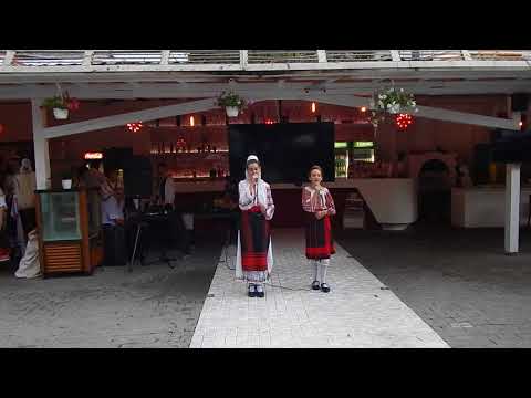 Aida si Mihaela Mare ....Iar ma incearca dragostea..