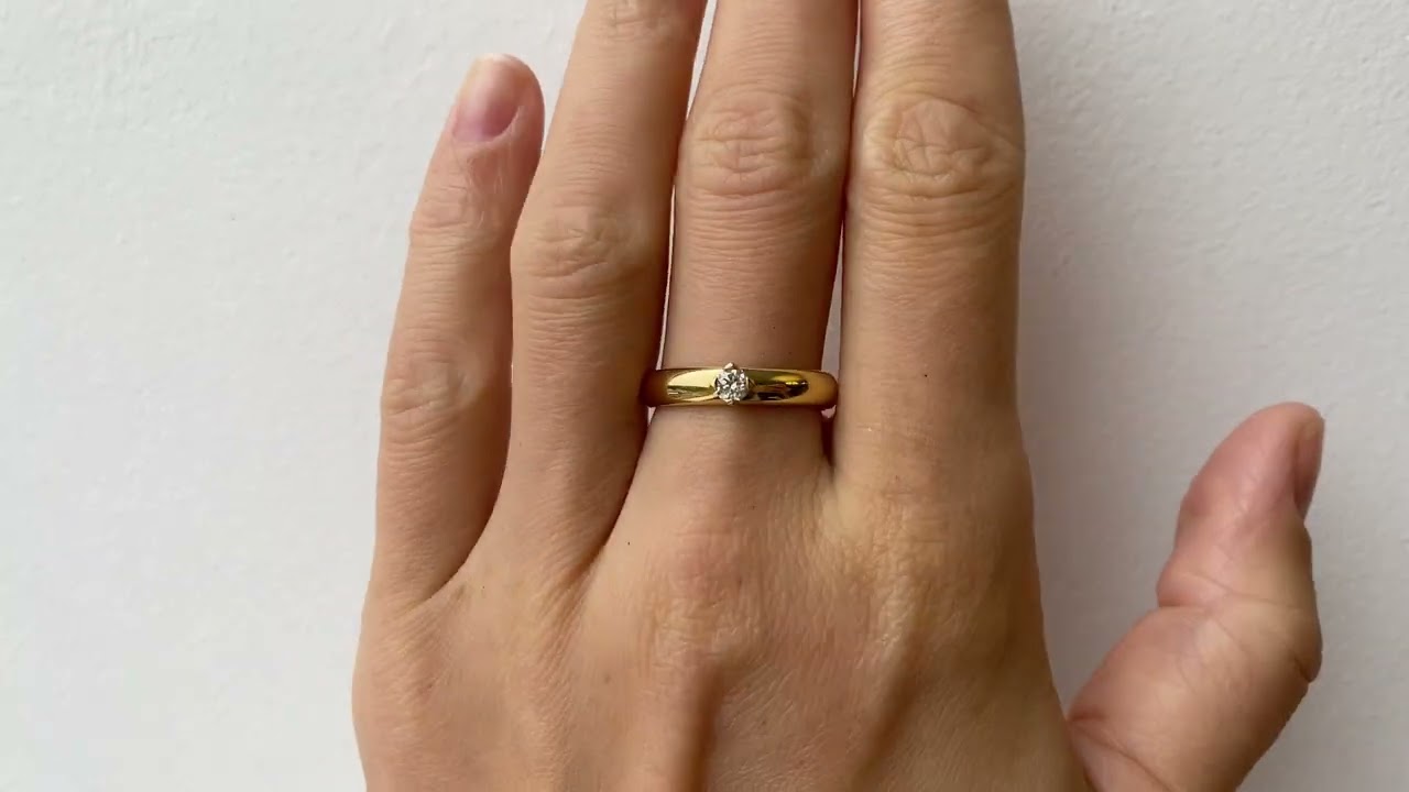 Выпуклое кольцо с бриллиантом 3.5 мм