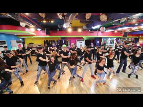 Aton & Kary Flash Mob 05 - Para Kizomba