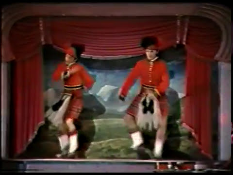 Részlet: Ének az esőben című musicalből (Dili a dalom)