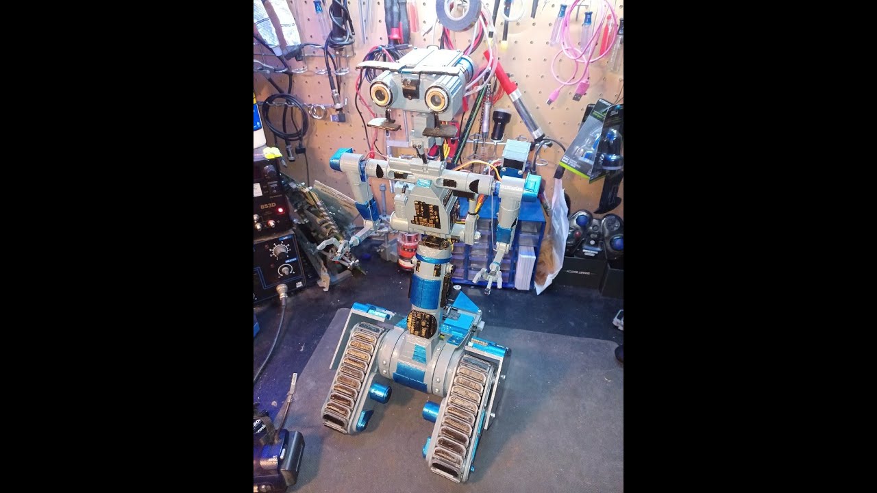 Building Johnny Five Robot Toy