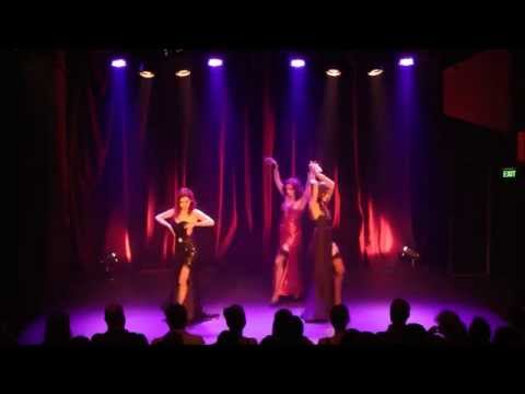 Classic Glamour & Tease students perform No Diggity - The Bombshell Burlesque Academy