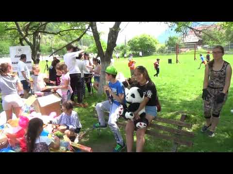 ATTU - "Zambete si Raze de Soare" - Malaia