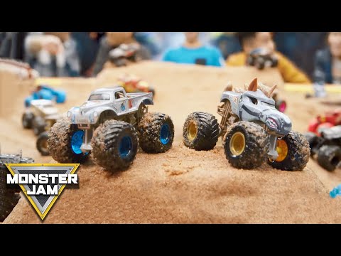 Steel Color Change Die-Cast Trucks | Monster Jam