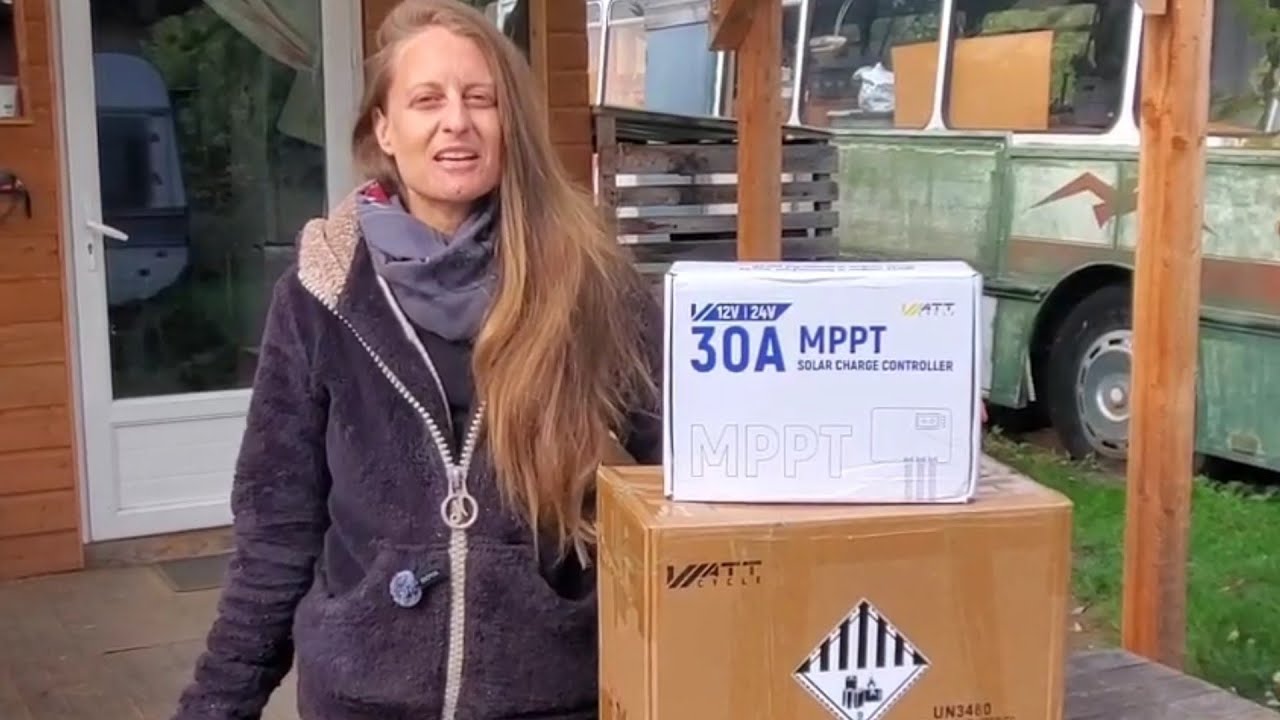 WattCycle 314Ah Mini LiFePO4 & MPPT Controller: Solar Tracker Power Setup