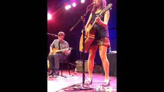 SUSANNA HOFFS &quot;RAINING&quot; LIVE UNPLUGGED AT WORLD CAFE PHILLY