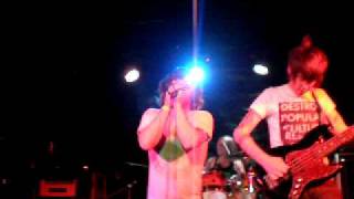 Dance Gavin Dance-The Human Robot vs The Heroine Battle of Vietnam 9/30/09 (Squash The Beef Tour)