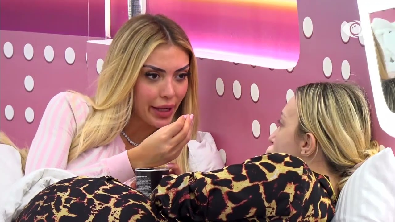 “Ai u mundua me një gur, tre zogj”/ Lorna dhe Brikena flasin për Mirin